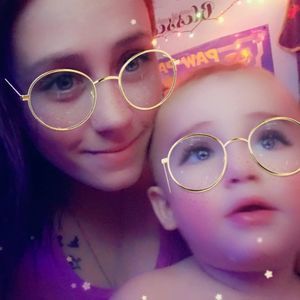 Meet your Posher, Crystal